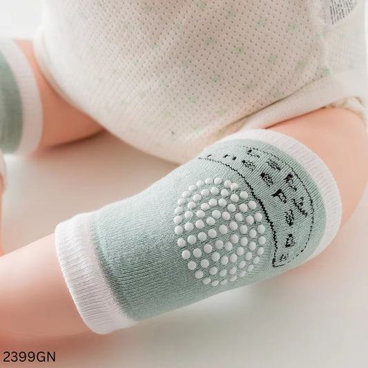 Baby Knee Pad Dot Design - Green