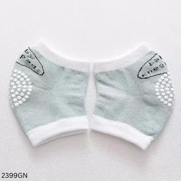 Baby Knee Pad Dot Design - Green